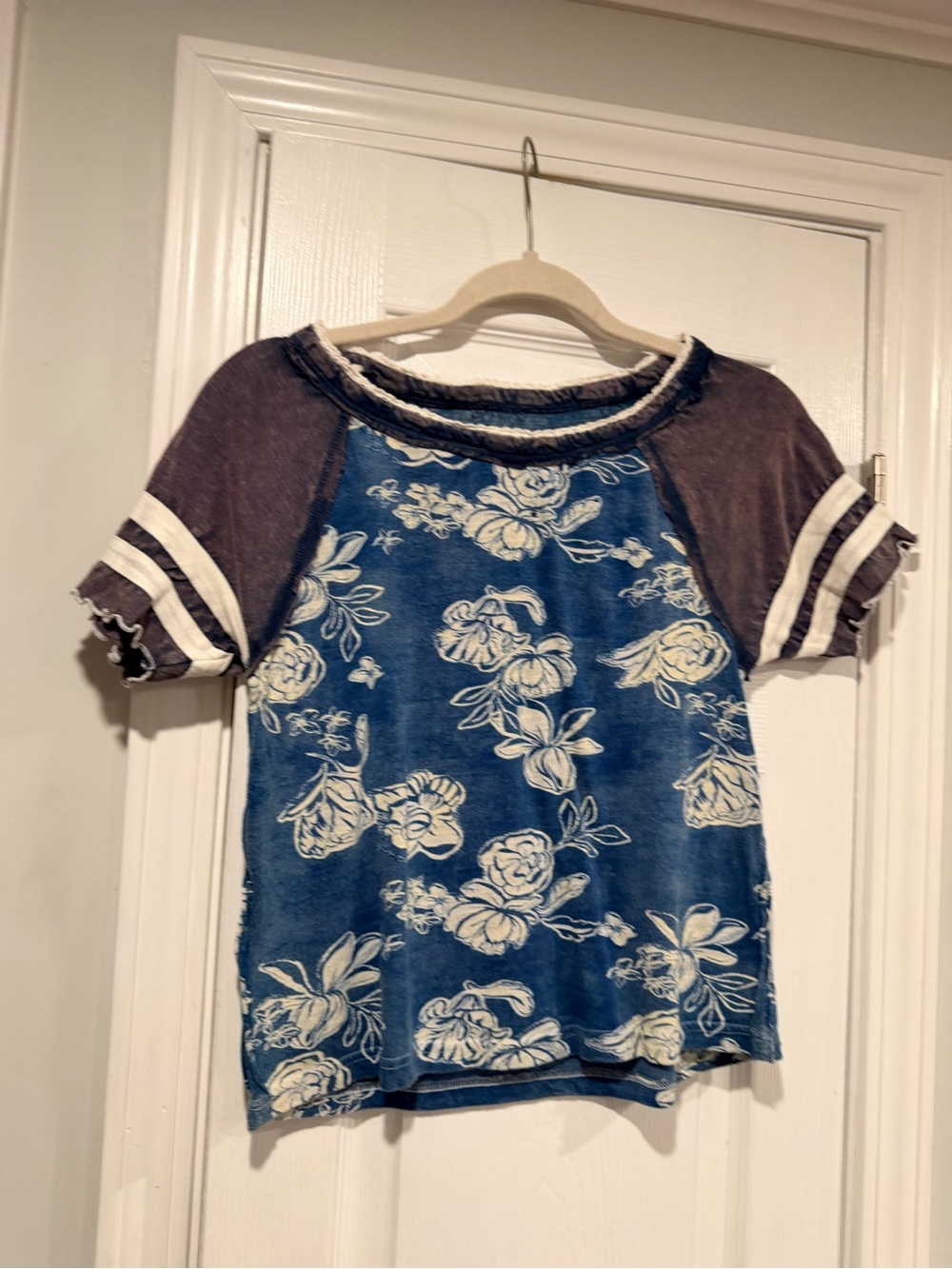 NWT We the Free Size L Floral Mixed Fabric Baseball Tee Boho Short Sleeve Top - Picture 8 of 9